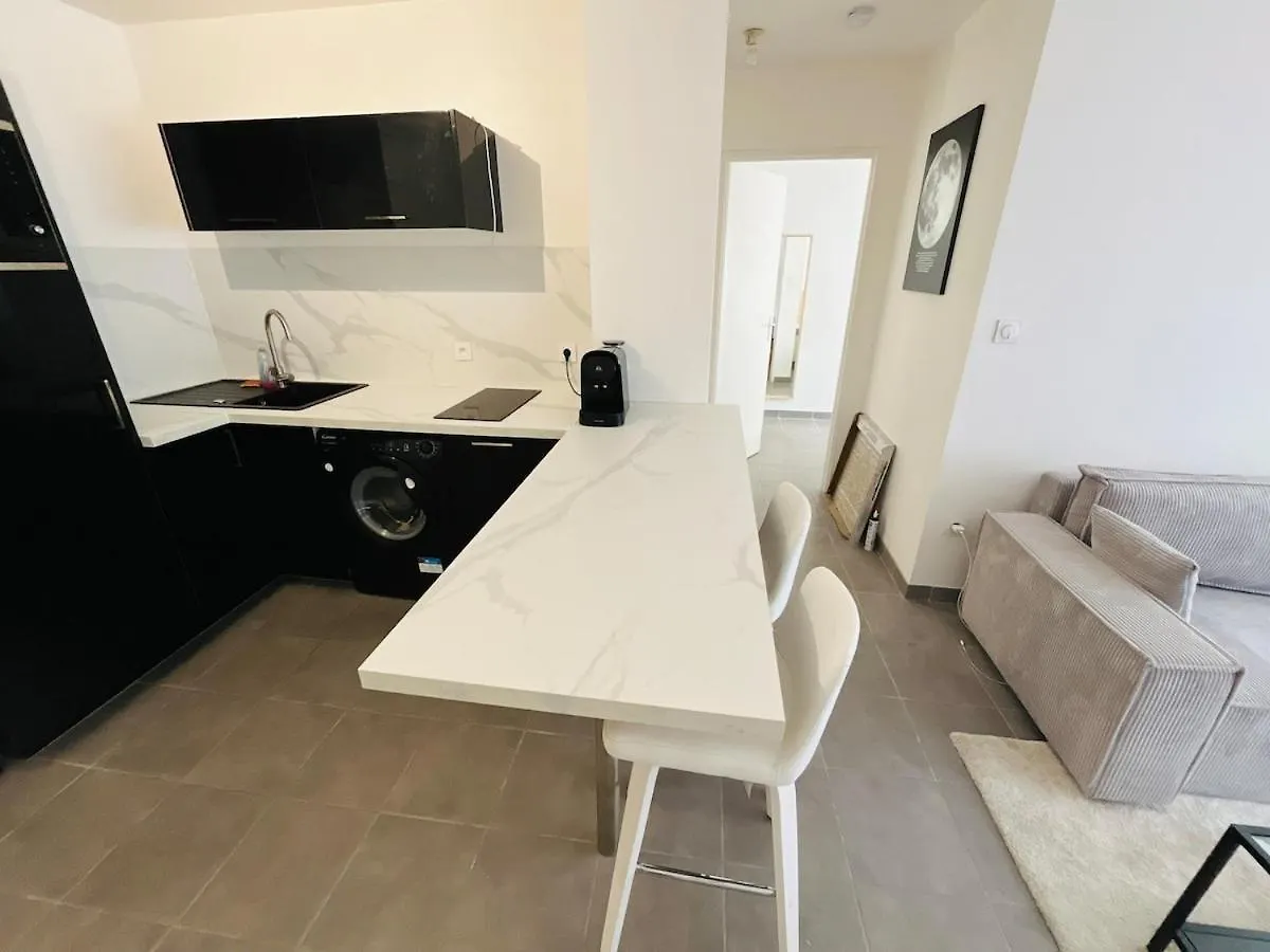 Proche Gare, T2 Neuf Et Climatise Appartement Valence  0*, Valence (Drome)