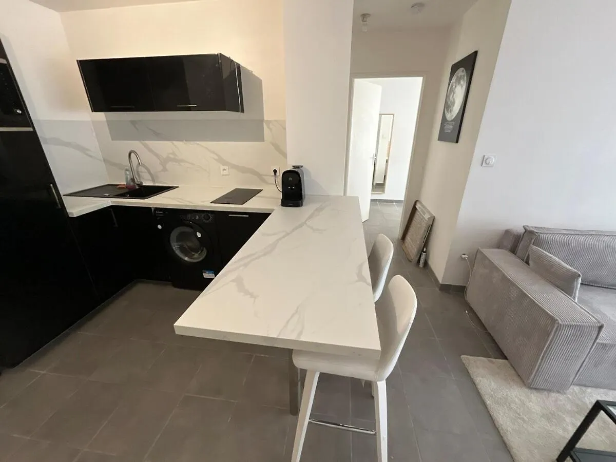 Proche Gare, T2 Neuf Et Climatise Appartement Valence   Valence (Drome)